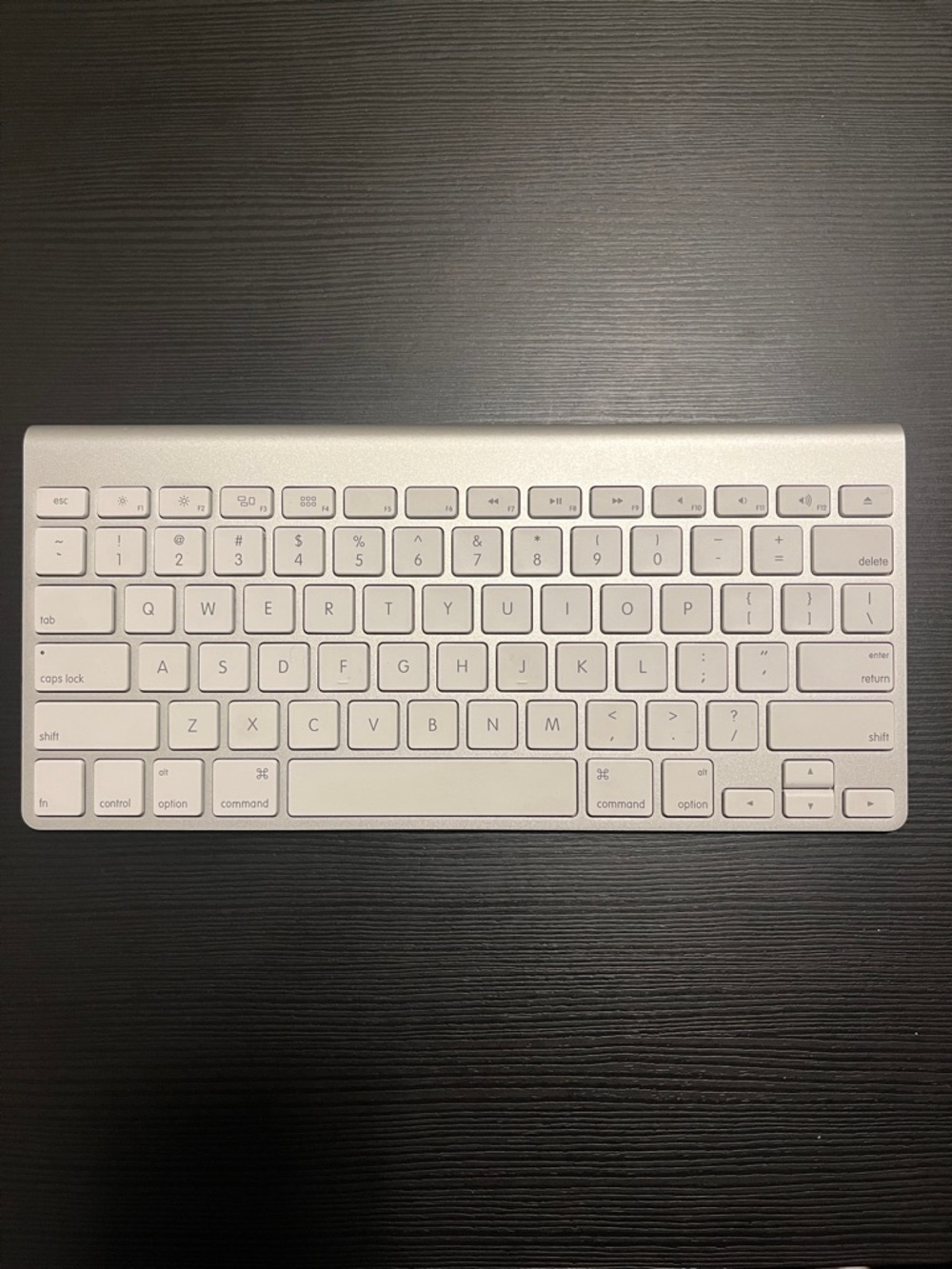 Apple Wireless Bluetooth Keyboard - Silver and White